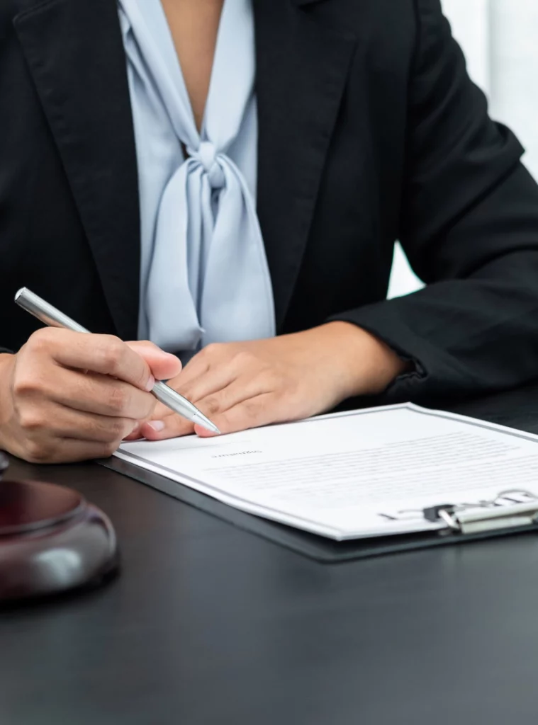 divorce female lawyer cottonwood az 759x1024