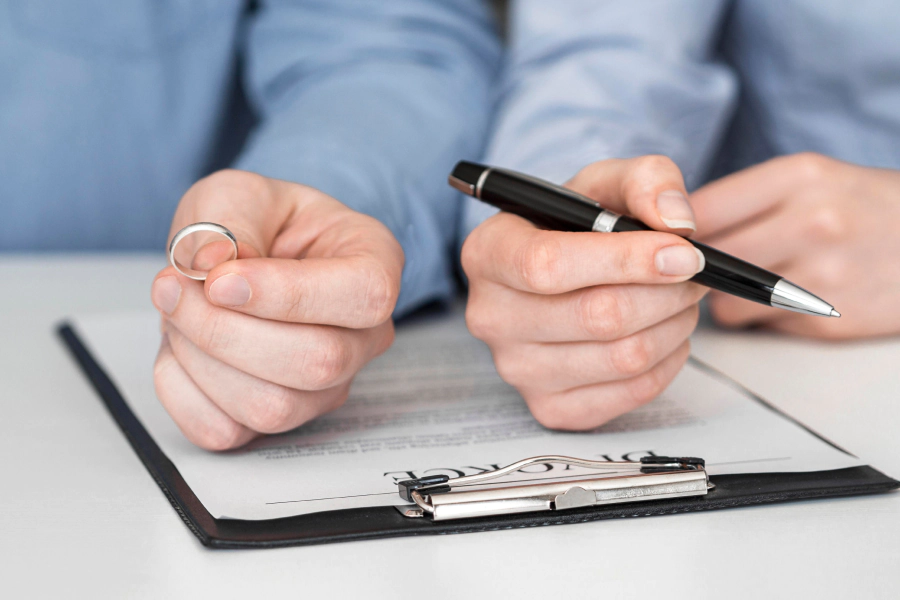 Five Mistakes Self-Represented Litigants Commonly Make During an Arizona Divorce